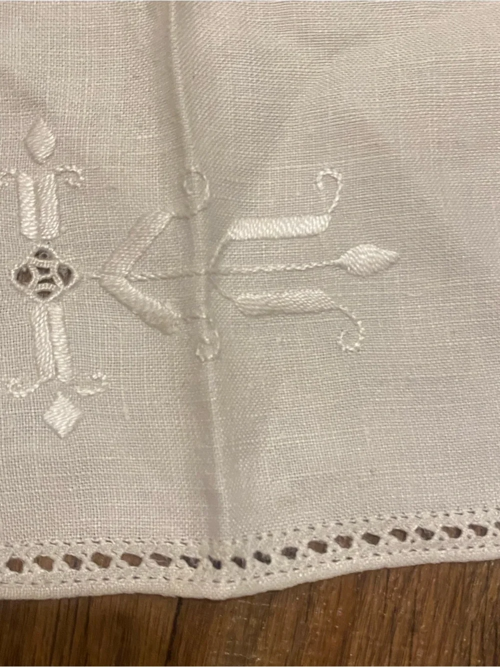 Vintage Ivory Beige Linen Tea Dish Towel 21x14 Embroidered Pattern At Bottom